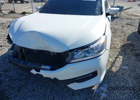 2016 Honda Accord Sport z USA, uszkodzony, nr VIN 1HGCR2F54GA074612